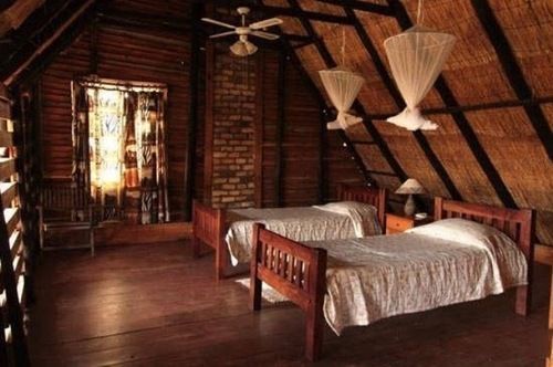 Ganda Lodge Dete Exterior photo